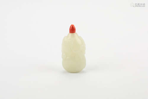 A Chinese White Jade Snuff Bottle