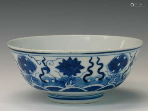 Chinese blue and white porcelain bowl, marked.