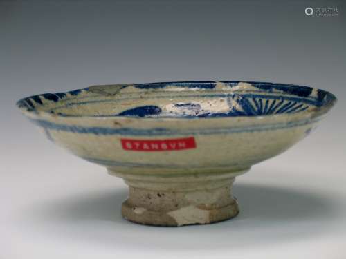 Chinese blue and white porcelain fish bowl