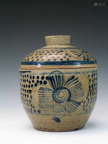 Chinese blue and white porcelain jar with lid.