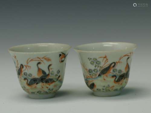 Pair Chinese famille rose porcelain cups, Tongzhi mark.