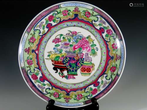 Chinese famille rose porcelain plate, Qianlong mark.