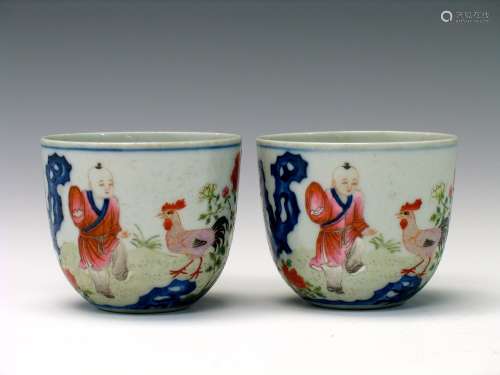 Chinese famille rose chicken cups, Qianlong mark. Ht 6 cm. Rim diameter
7 cm.