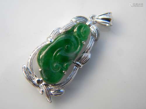 18K Gold Diamond Green Jadeite Ruyi Pendant