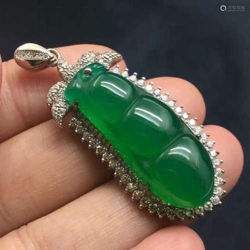 Natural Stone Green Pea Pendant