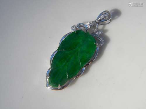 18K Gold Diamond Natural Green Jadeite Leaf Pendant