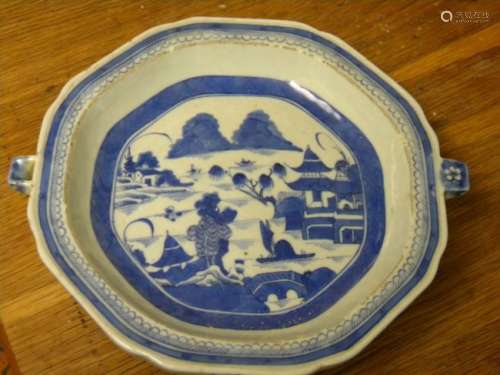 ANTIQUE CHINESE BLUE and WHITE WARMING DISH