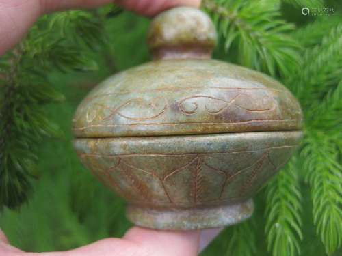 Han dynasty, Chinese Jade small green vase & lid