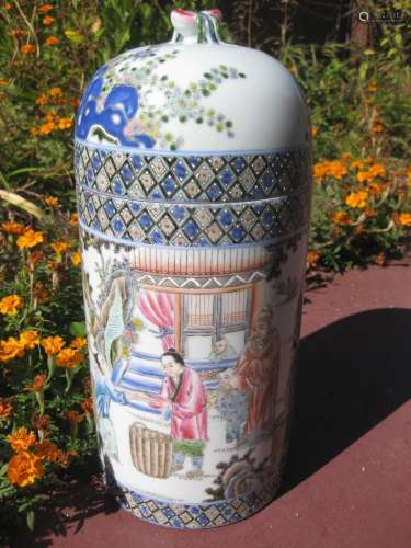 Qianlong 1736-1795?, Chinese porcelain vase, 12 people
