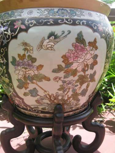 Chinese porcelain fish bowl, Jiaqing 1796-1820, Qing dynasty