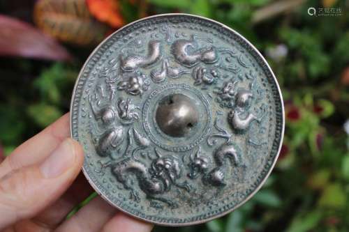 Sui/Early Tang (581-906 AD) Chinese bronze mirror with 6 running animals;