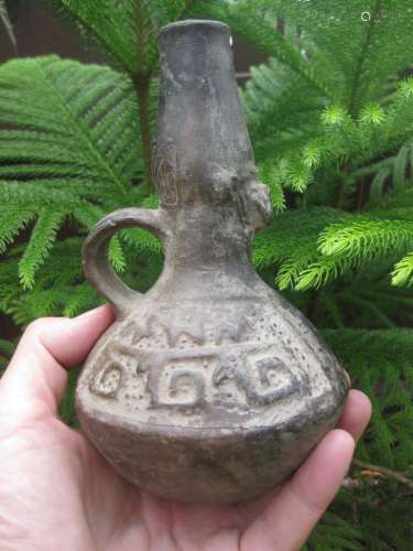 Pre-Columbian Chimu (900-1470) terracotta jar 6 animals
