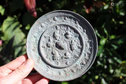 Chinese bronze mirror- Monsters & Grapes, 134 mm, Tang Dynasty