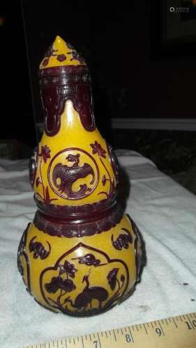 Chinese Peking glass yellow vase with purple decorations