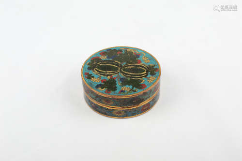 A CHINESE CLOISONNÉ BOX WITH COVER