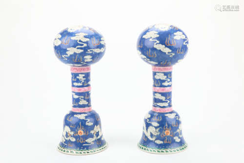 A PAIR OF CHINESE BLUE GLAZED HAT STAND
