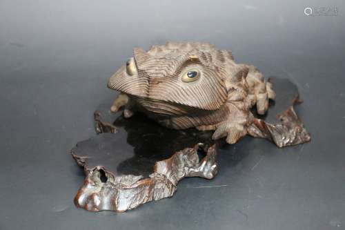 木彫蛙　台付