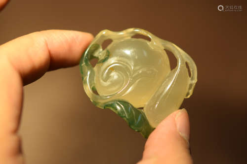 Chinese Agate Pedant with Green Color