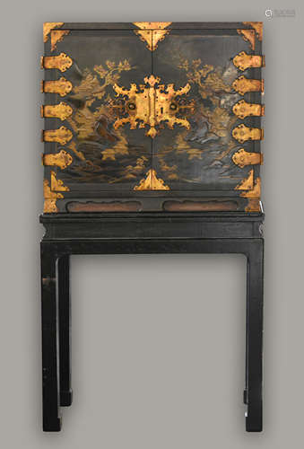 Chinese Japanese Export Lacquer Cabinet