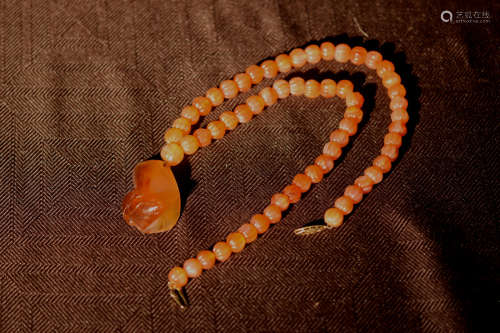 Chinese Agate Beads Necklace of Melon Shaped with Frog Pedant