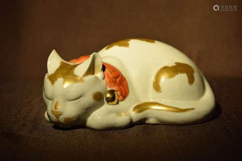 Japanese Kutani Cat with Gold Splash