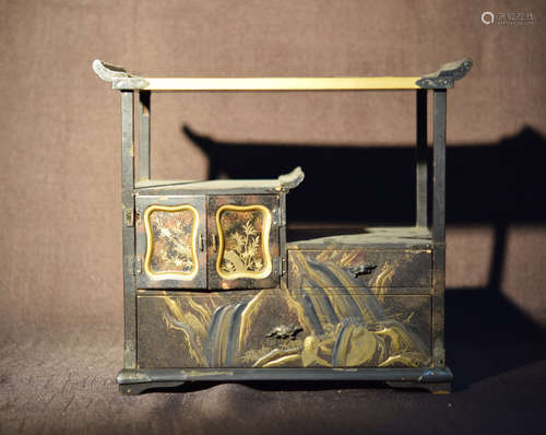 Stunning Japanese Lacquer Scholar Curio Stand