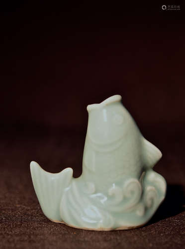 Chinese Celadon Porcelain Fish Scholar Water Dropper