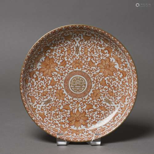 A CHINESE LONGEVITY PORCELAIN PLATE