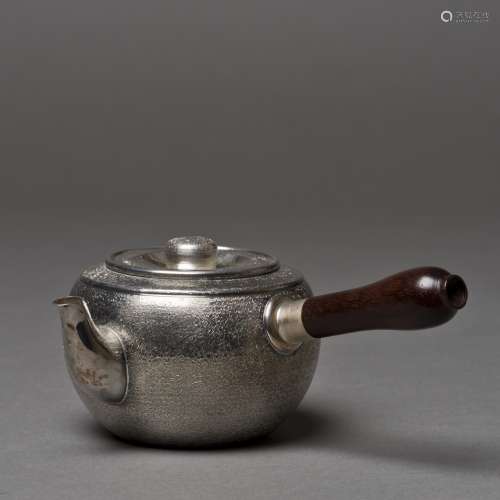 A JAPANESE SILVER TEAPOT WITH BOX