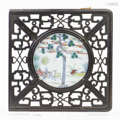 A PORCELAIN TILE WITH CRAVING FRAME