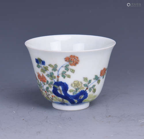 A WUCAI PEONY FLOWER CUP