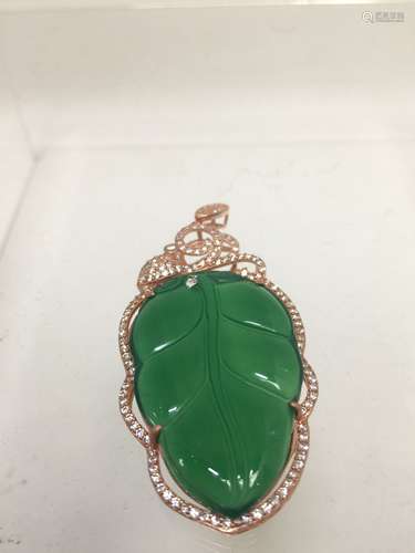 JADE PENDANT