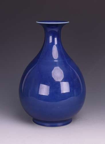 A CHINESE BLUE-GLAZED VASE, YUHUCHUNPING