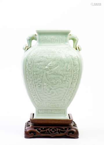 A GREEN GLAZE WITH DOUBLE TRUMPET-MOUTH 'DRAGON' VASE , ZUN, QING DYNASTY