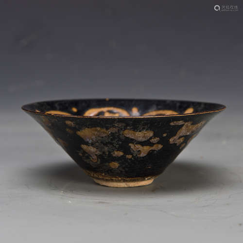 A SMALL TIGER-STRIPE BOWL