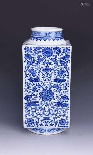A BLUE AND WHITE SQUARE-SECTIONED VASE