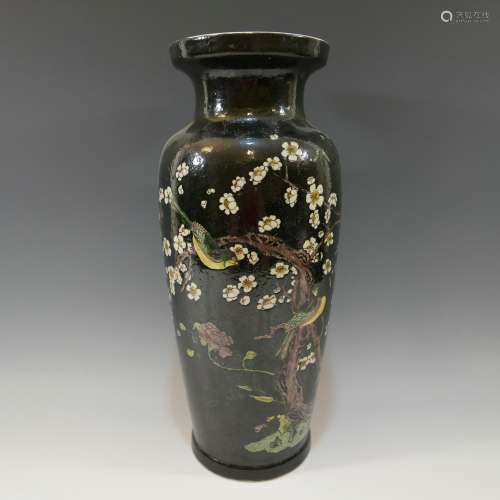 CHINESE ANTIQUE FAMILLE NOIR VASE 18TH CENTURY