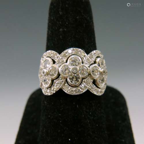 18K WHITE GOLD DIAMOND RING