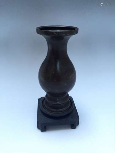 CHINESE ANTIQUE BRONZE VASE, 19TH CENTURY