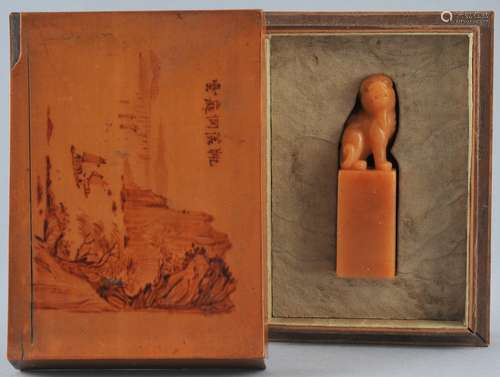 Soapstone seal. 19th century. Beeswax coloured stone. Foo Dog finial. 2-1/2