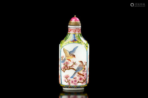 FAMILLE ROSE FLOWERS AND BIRDS SNUFF BOTTLE