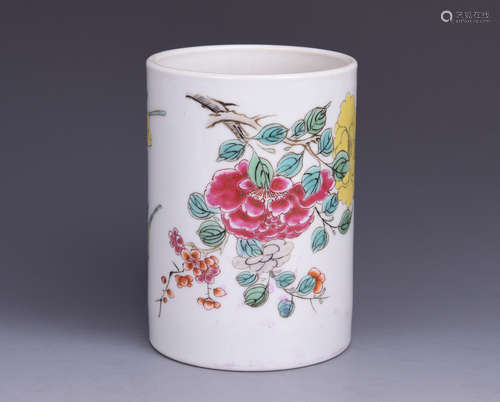 FAMILLE ROSE 'FLOWERS' BRUSH POT