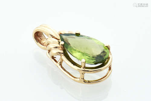 14K GOLD PERIDOT PENDANT