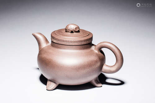 YIXING ZISHA TRIPOD TEAPOT