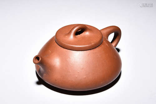 YIXING ZISHA 'XIANG JUN' TEAPOT