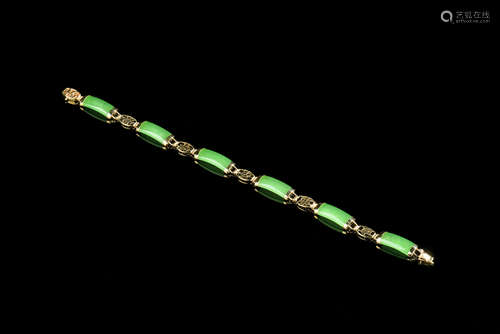 14K YELLOW GOLD JADE BRACELET WITH GOLD CHINESE CHARACTERS