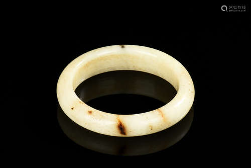 WHITE JADE BANGLE BRACELET