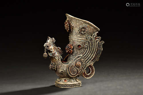 RARE AND UNUSUAL SILVER FILIGREE 'PHOENIX' RITUAL VESSEL, ZUN