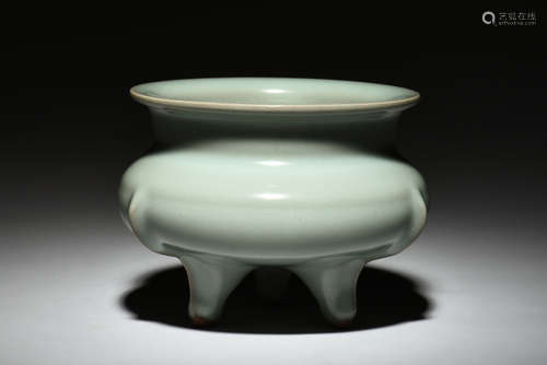 LONGQUAN WARE GE TYPE CENSER