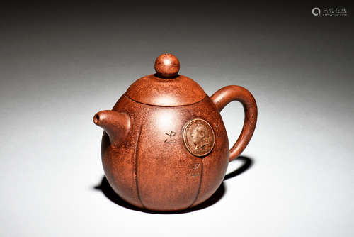 YIXING ZISHA 'CHAIRMAN MAO' TEAPOT